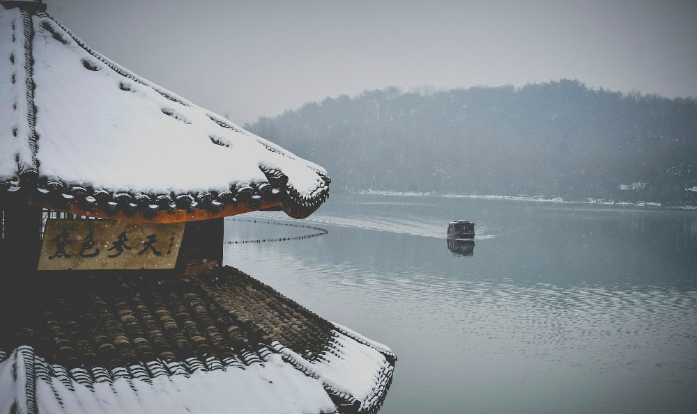 穿越渤海海峡的海上之旅：烟台到大连船