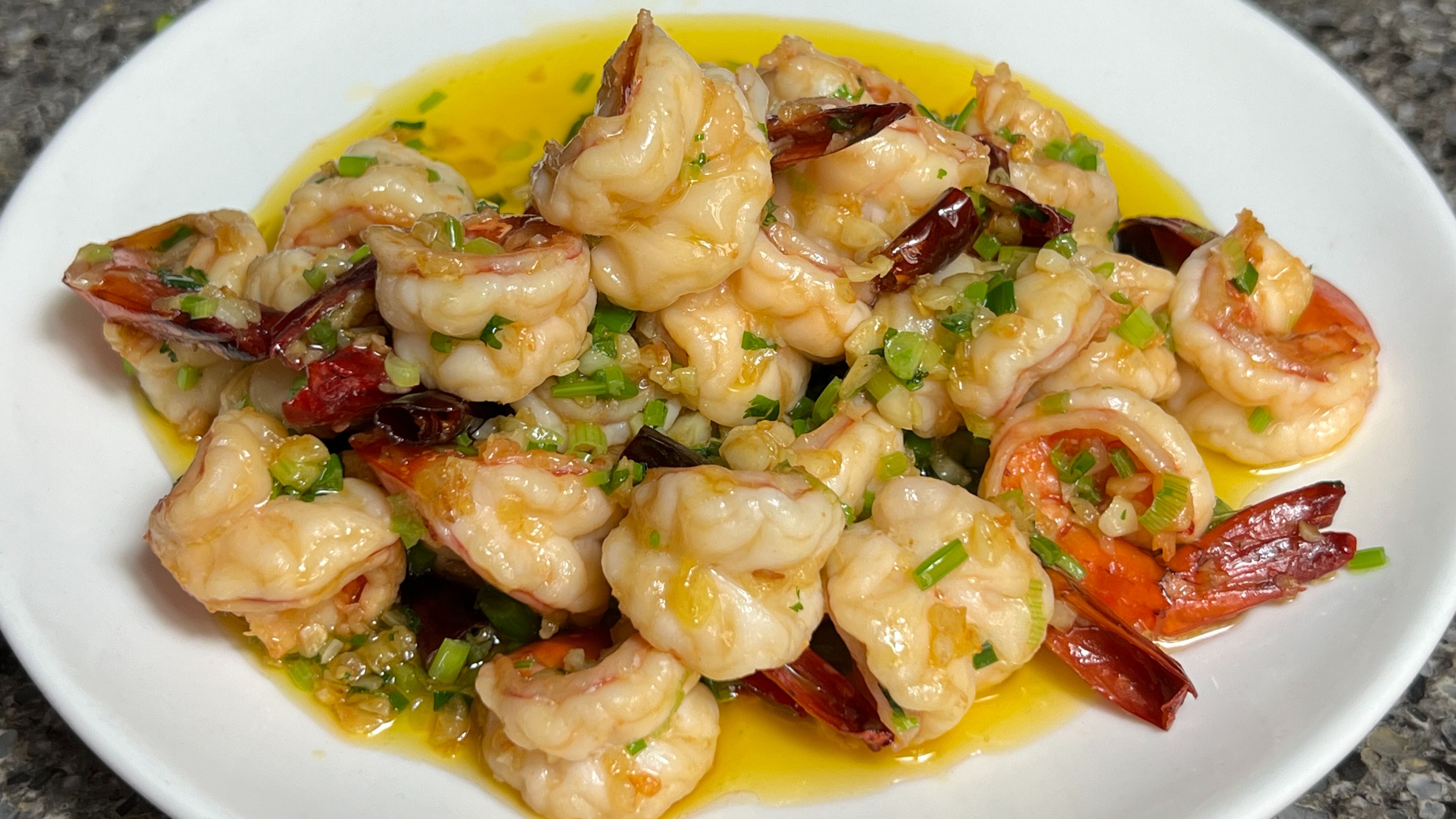 蒜香黄油大虾的做法 如何做蒜香黄油大虾才好吃