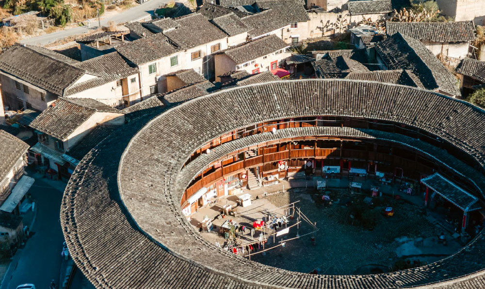 西宁步行街：西宁年轻人买衣服的天堂