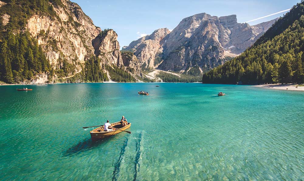 # 深圳房子:一座城市的居住与梦想