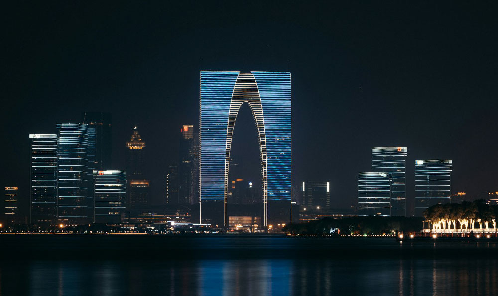 滨河世纪广场公园（滨海森林公园）：城市中的绿色瑰宝