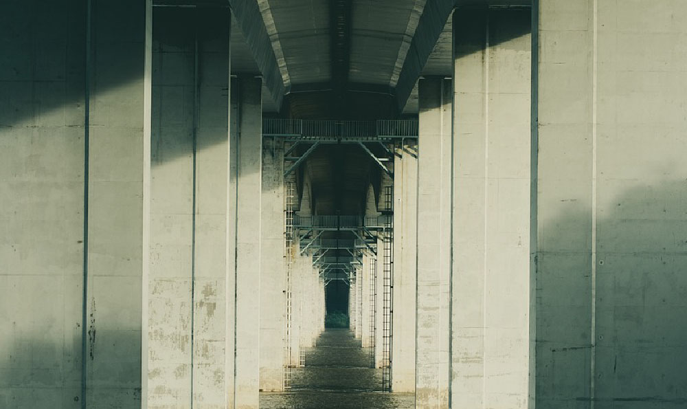 赛里木湖的传说：泸沽湖香格里拉的神秘面纱