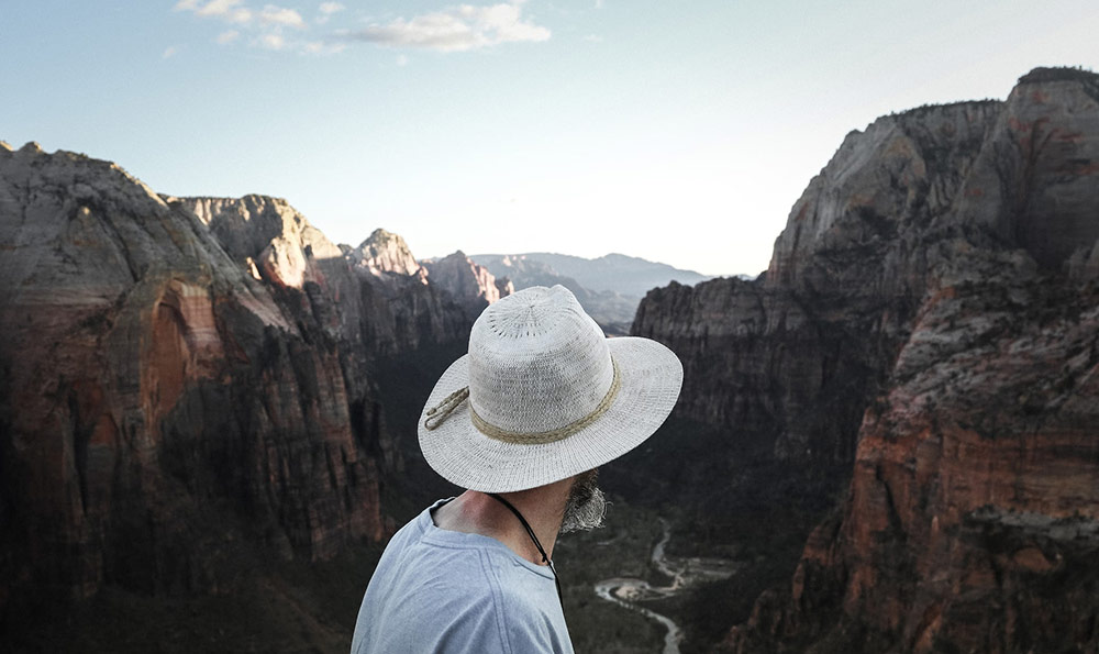 威斯敏斯特教堂墓志铭：时光的见证与人生的启示