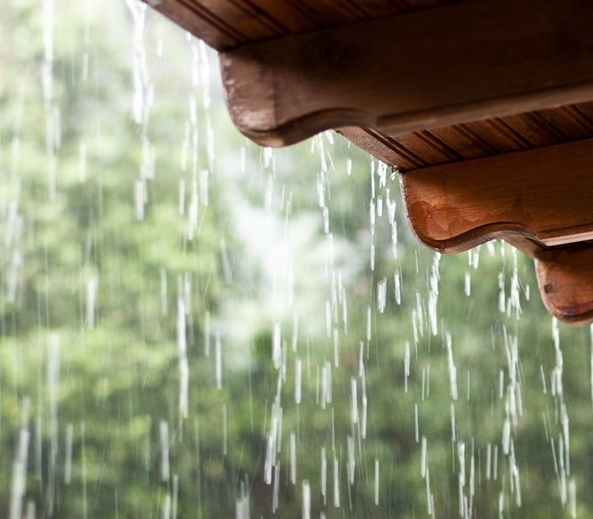 下雨天，很多人听见雨声后很容易平静心情，这事因为