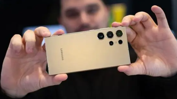 三星GalaxyS24Ultra隐藏卖点:配超强防反光涂层