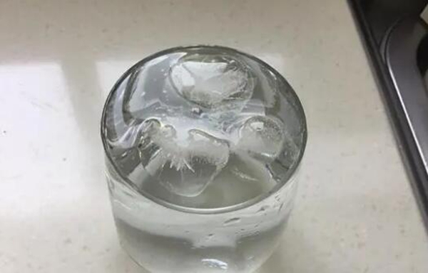 蚂蚁庄园：冰块放入保温杯后融化速度会