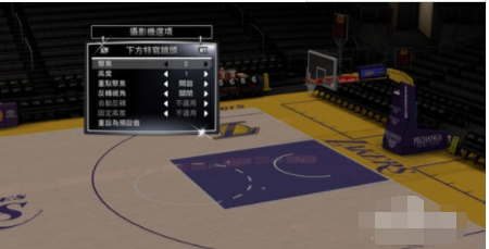 NBA2K14半转身后仰跳投操作方法