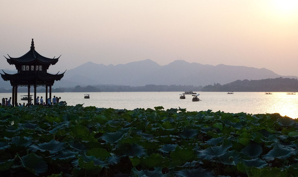 适合七八十岁老人旅游的地方