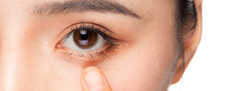 干眼癥是怎么引起的 干眼癥有什么治療方法
