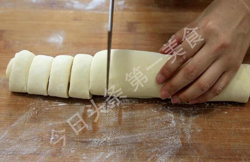 面包的做法大全（教你在家自制小面包）