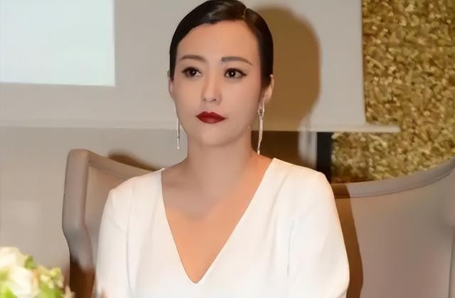 郝蕾老公是谁（郝蕾和李光洁离婚13年）