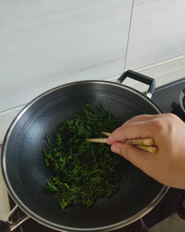 酸枣叶茶的制作方法（自制酸枣叶茶教程步骤）