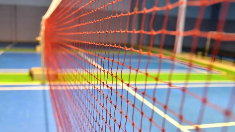羽毛球网高度是多少米（羽毛球网的规格及标准尺寸）