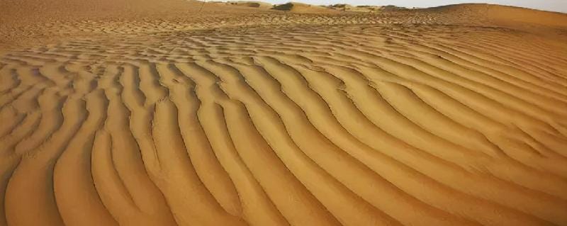 中国最大的沙漠是哪个沙漠（相当于几个省那么大）