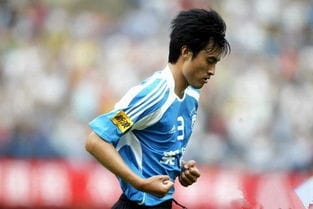 大连足球史上今天 2009年安贞焕杨林进球 大连实德2比0青岛中能 