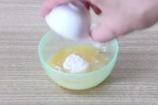 面粉鸡蛋面膜的功效(鸡蛋加面膜粉)