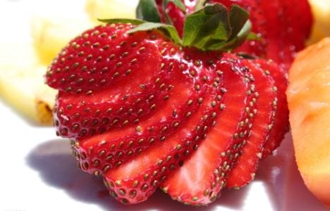 梦见吃草莓是什么意思(多种梦见草莓情况讲解)