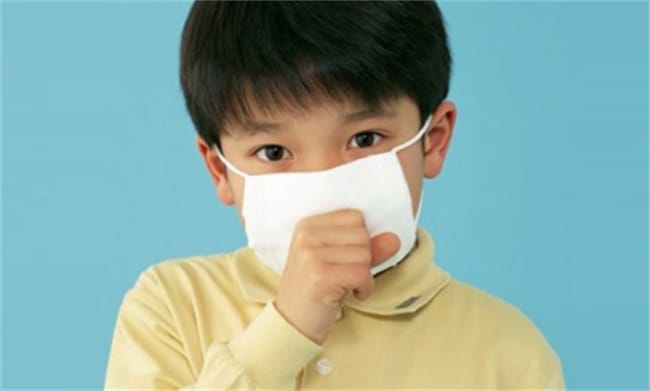 ​小孩过敏性咳嗽的典型表现有哪些？