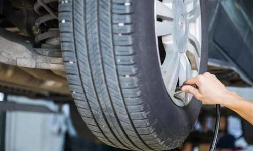 如何正确调整轮胎气压