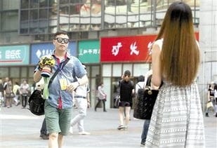 街拍摄影师 重庆街头时尚捕猎者