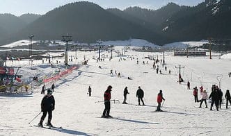 感受冬日魅力 西安周边滑雪场任你游 