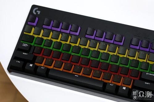 罗技G610彩虹键帽机械键盘,弹指之间更出彩