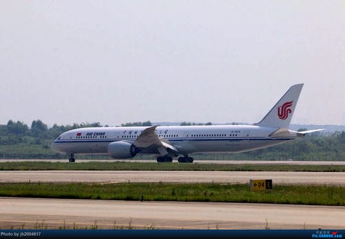 BOEING 787 9 B 7879 成都双流国际机场 国航B 7879号波音787 9 梦幻 客机 