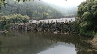 苏州旺山风景区 九龙潭 成人票 旺山下雨天,人不多,苏州旺山九龙潭 驴妈妈点评 