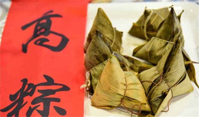 高考吃粽子的寓意 吃粽子的祝福语 高考为什么要吃粽子？