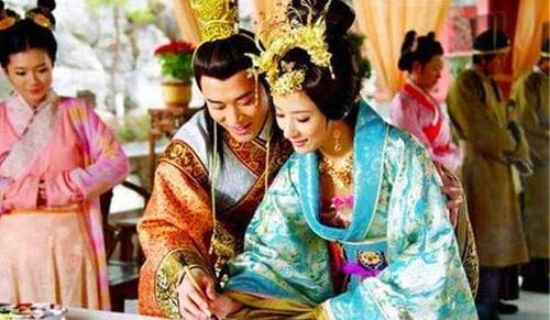 我国历史上只娶了一个老婆的皇帝 堪称我国最 专一 的皇帝