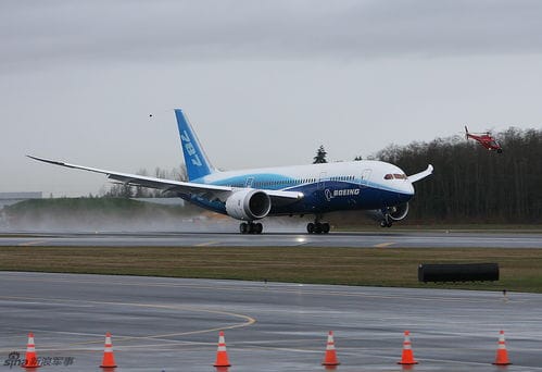 波音787梦想客机首飞 