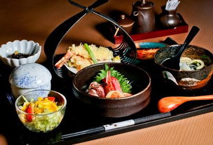 日本料理美食：小巧精致的文化艺术
