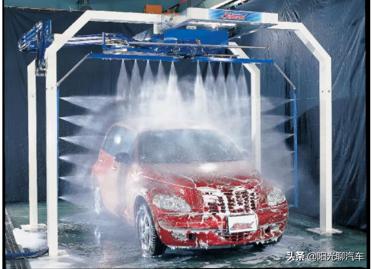 一般多久洗一次车合适（私家车最佳的的洗车频率是多长时间）