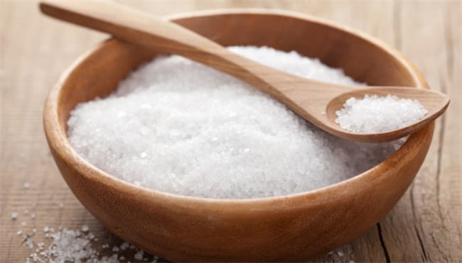 ​食盐有清洁白马桶的功能吗 食盐有哪些功效