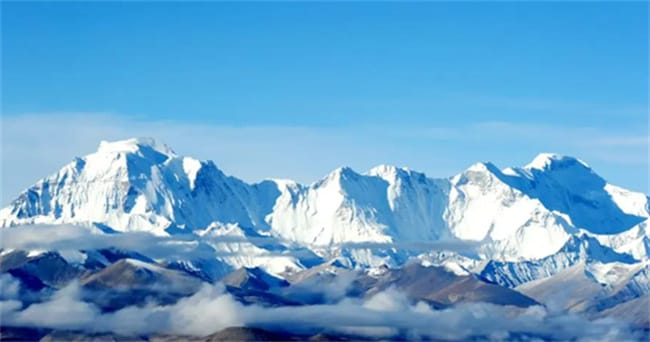 ​珠穆朗玛峰在哪个国家 珠穆朗玛峰高多少米