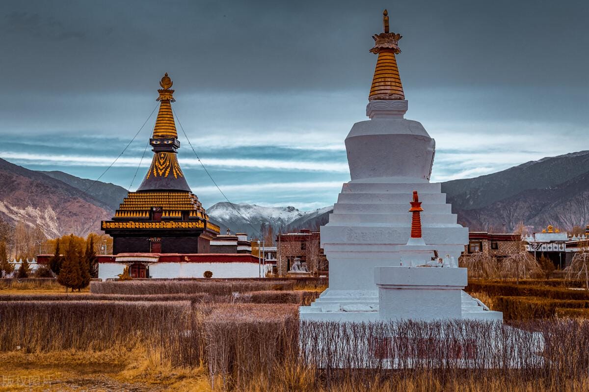 西藏第一座寺院桑耶寺简介（桑耶寺是西藏文化的珍藏馆）