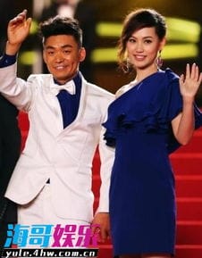 王祖蓝求婚成功上演最萌身高差 盘点娱乐圈女高男低的明星夫妇 8