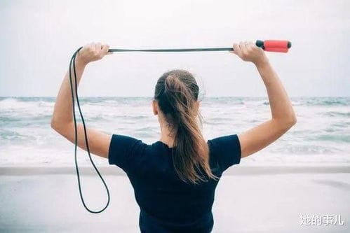 夏天到了快减肥 跳绳可以瘦吗 世界公认减肥最快运动之一
