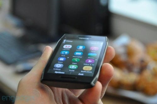 金属机身Symbian新平台 诺基亚X7正式发布 
