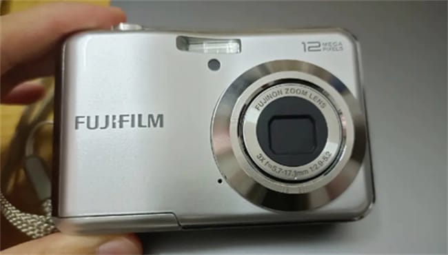 富士xt10相机可以放大缩小吗 富士相机是什么哪里的