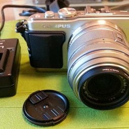 Olympus EPL5 kit lens 95 