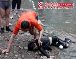 梦见水淹死小孩