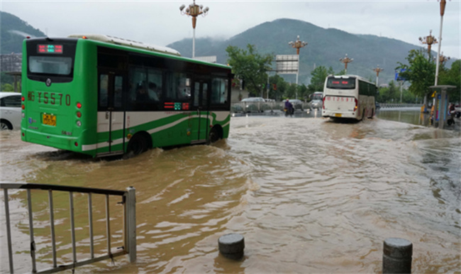 ​降雨量毫米是怎么计算的一小时下200mm雨是什么<a href=https://www.canyinms.com/tag/25421 target=_blank class=infotextkey>概念</a>