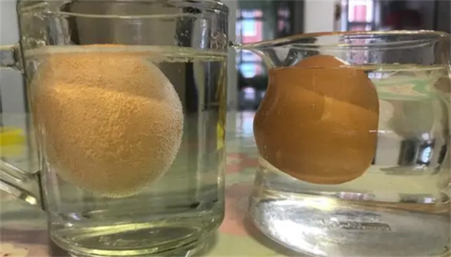 鸡蛋泡醋里会变透明是什么原因  鸡蛋泡醋里还能吃吗