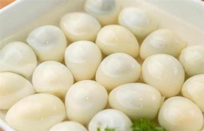 煮鹌鹑蛋小技巧做出美味可口 营养双丰收的滋补蛋品