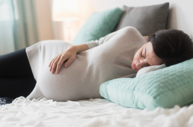 ​怀孕早期白天犯困是什么原因  怀孕早期晚上睡不着觉是什么原因