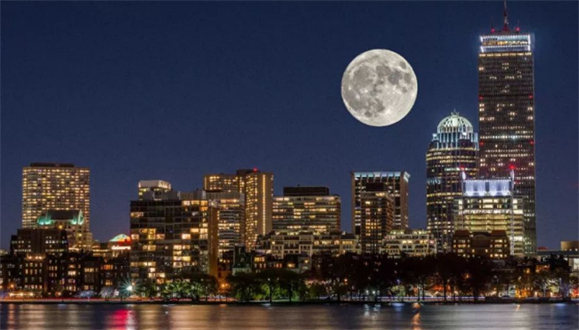 为什么月亮总是跟着人走 月亮距离地球有多远