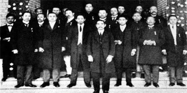 1912年发生了什么大事  1912年是清朝还是民国