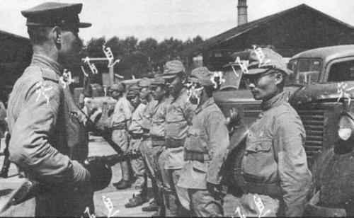 伤亡8万,被俘59万,号称皇军之花的关东军面对苏军为何不堪一击 