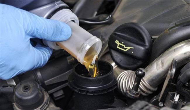 ​防冻液的作用 汽车防冻液的主要成分